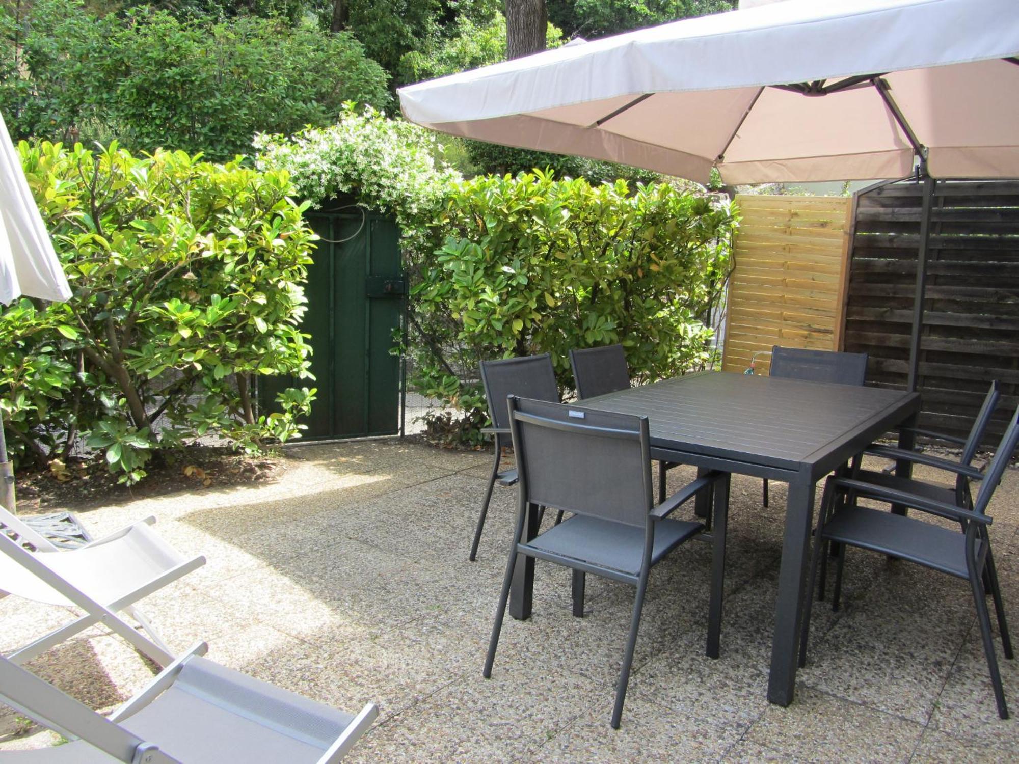 Appartement Les Cigales Rez De Jardin A 10Mn Des Plus Belles Plages Hyères Esterno foto
